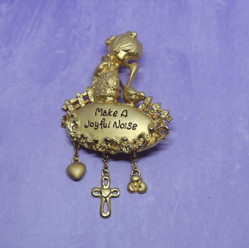 👍5 For $20 Vintage Precious Moments "Make A Joyful Noise" Brooch Gold Tone